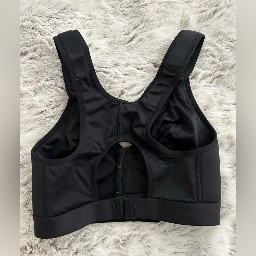 Front close bra - Picture 3 of 9
